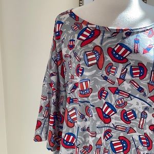 • Lularoe Irma Top •